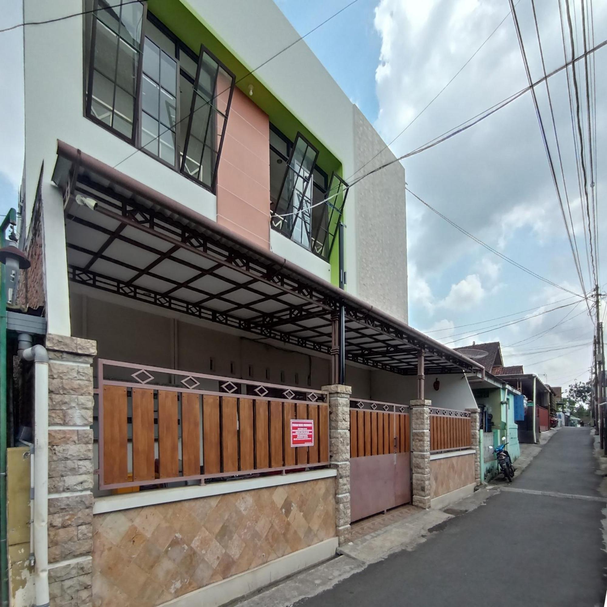 Reddoorz At Syariah House Purwokerto Hotel Exterior photo